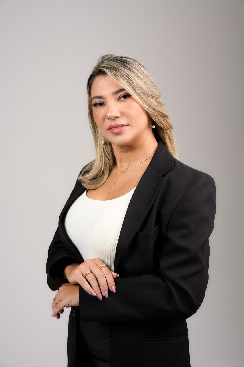 Maria Lucia Oliveira